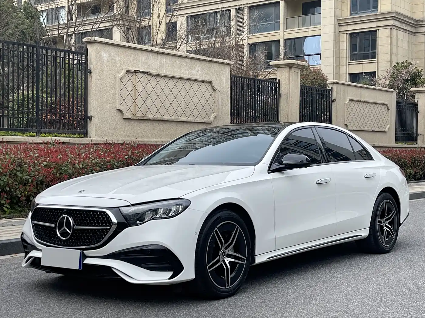 奔驰E级进口 2024款 E 300 时尚型运动版 2024