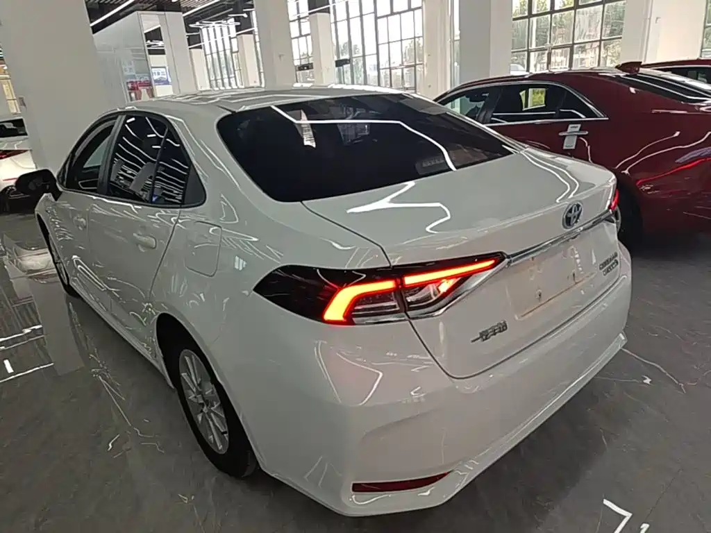Toyota Corolla — миниатюра 5