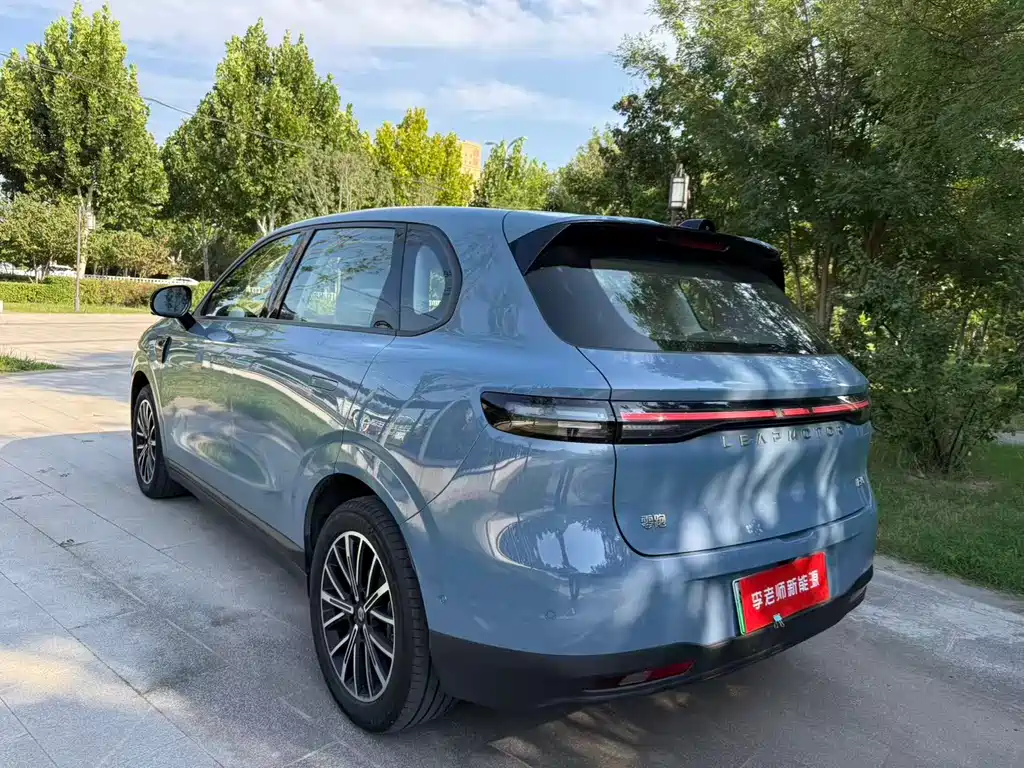 Leapmotor Leapmotor B10 — миниатюра 6