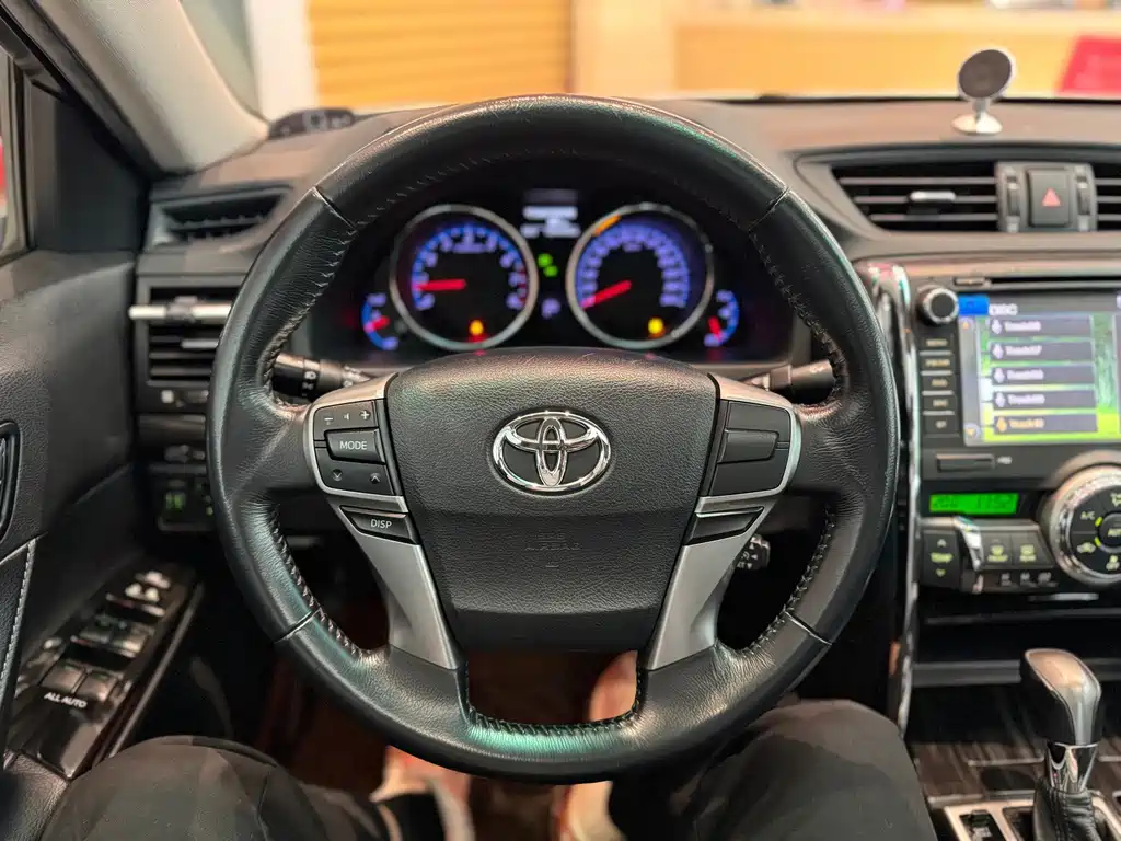 Toyota Reiz — миниатюра 12