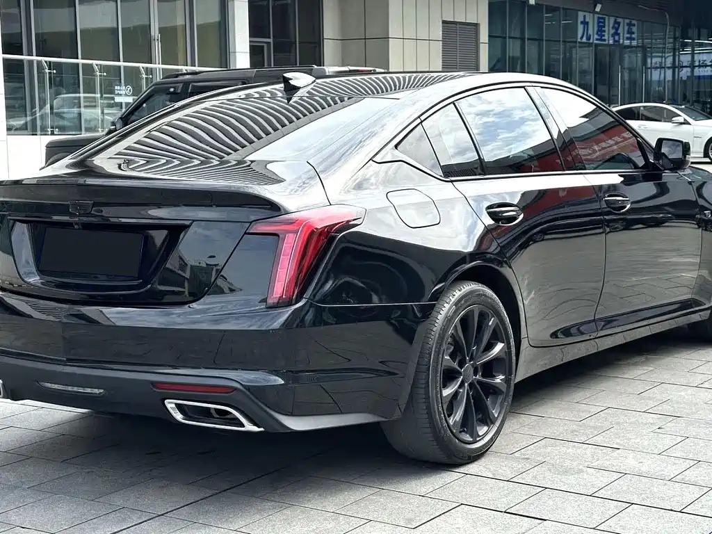 Cadillac CT5 2021 28T Fashion