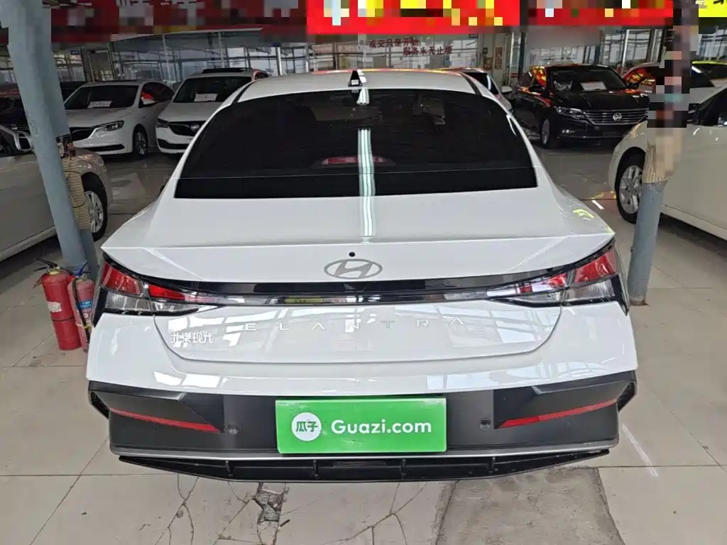 Hyundai Elantra — миниатюра 6