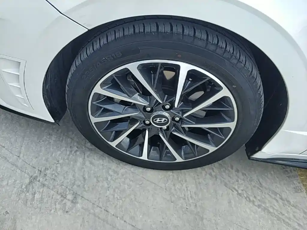 Hyundai Sonata — миниатюра 23