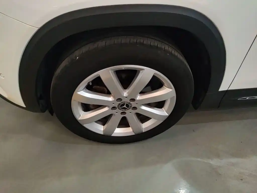 Mercedes-Benz GLB — миниатюра 23