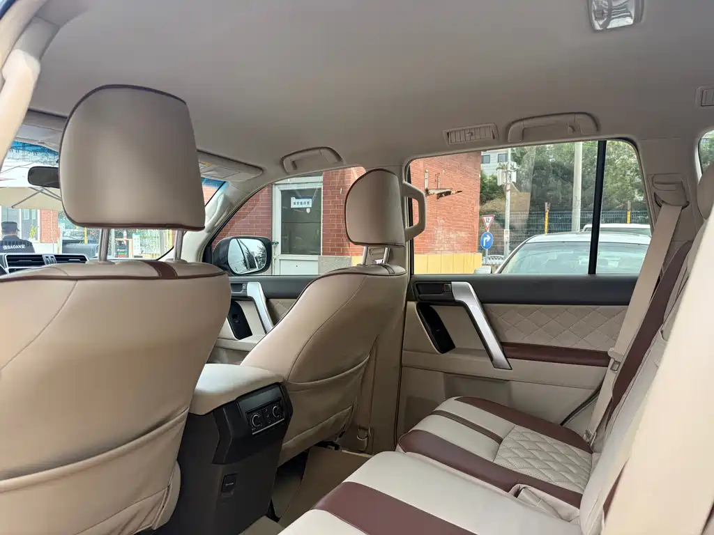 Toyota Prado (Import) — миниатюра 8
