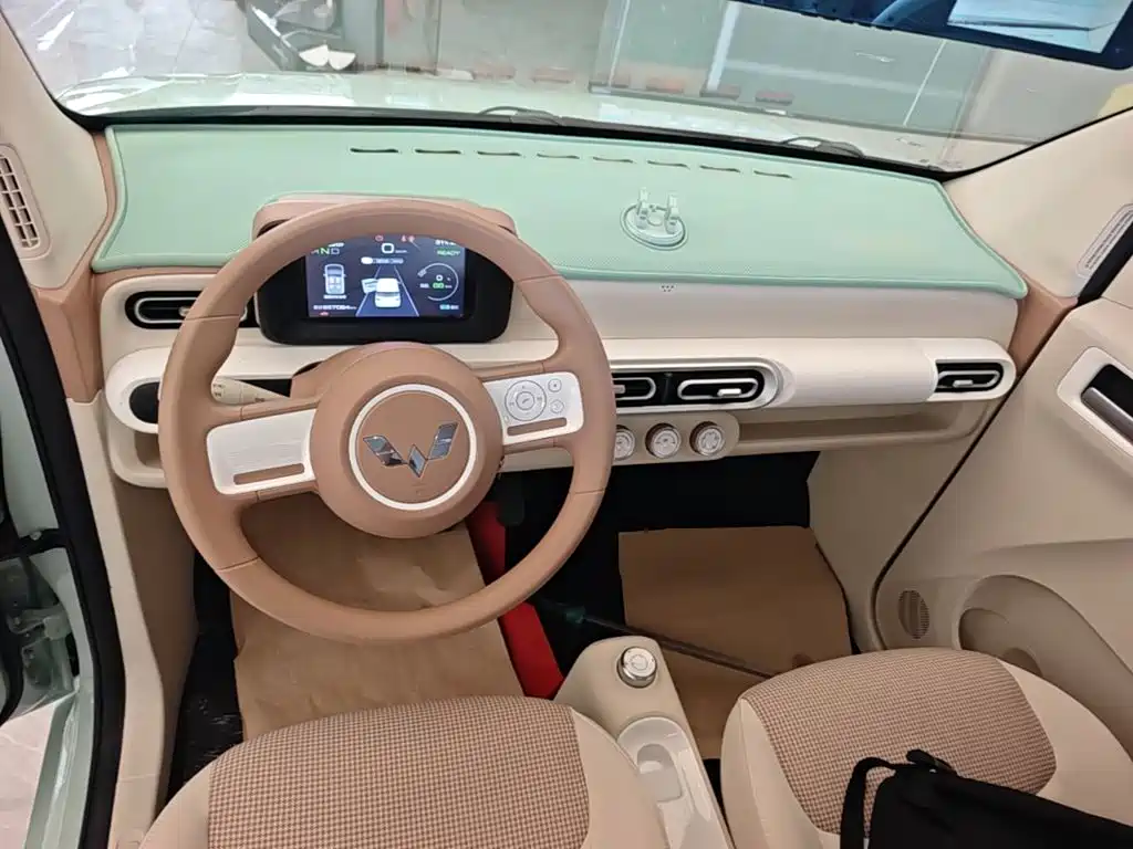 Wuling MINIEV — миниатюра 10