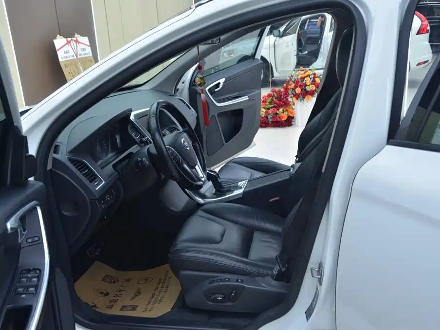 Volvo XC60 (Import) — миниатюра 4