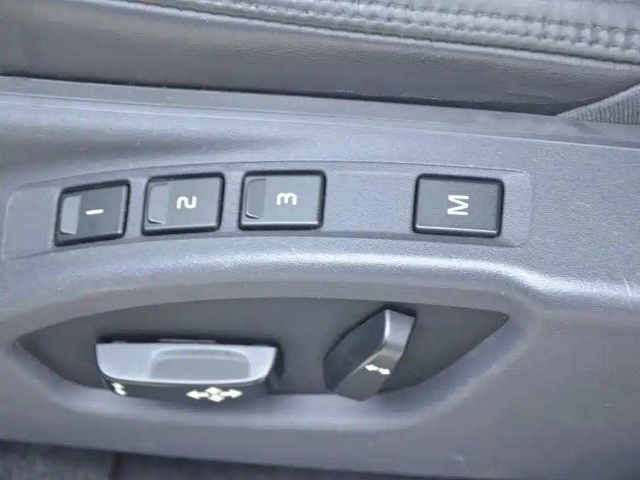 Volvo XC60 (Import) — миниатюра 11