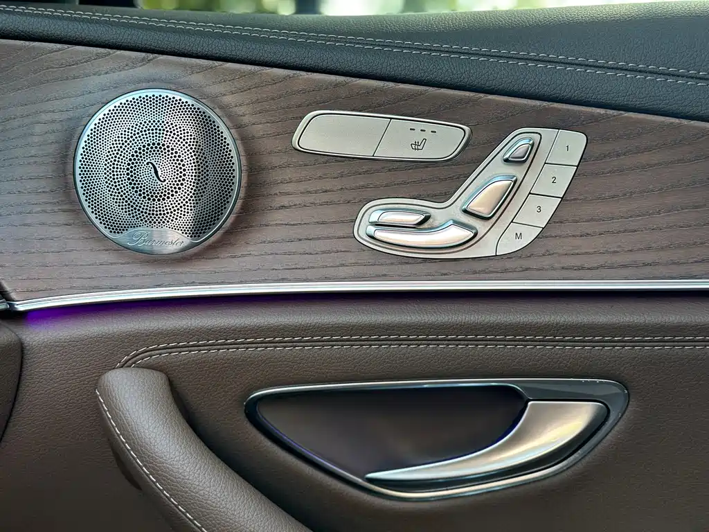 Mercedes-Benz E-Class — миниатюра 17
