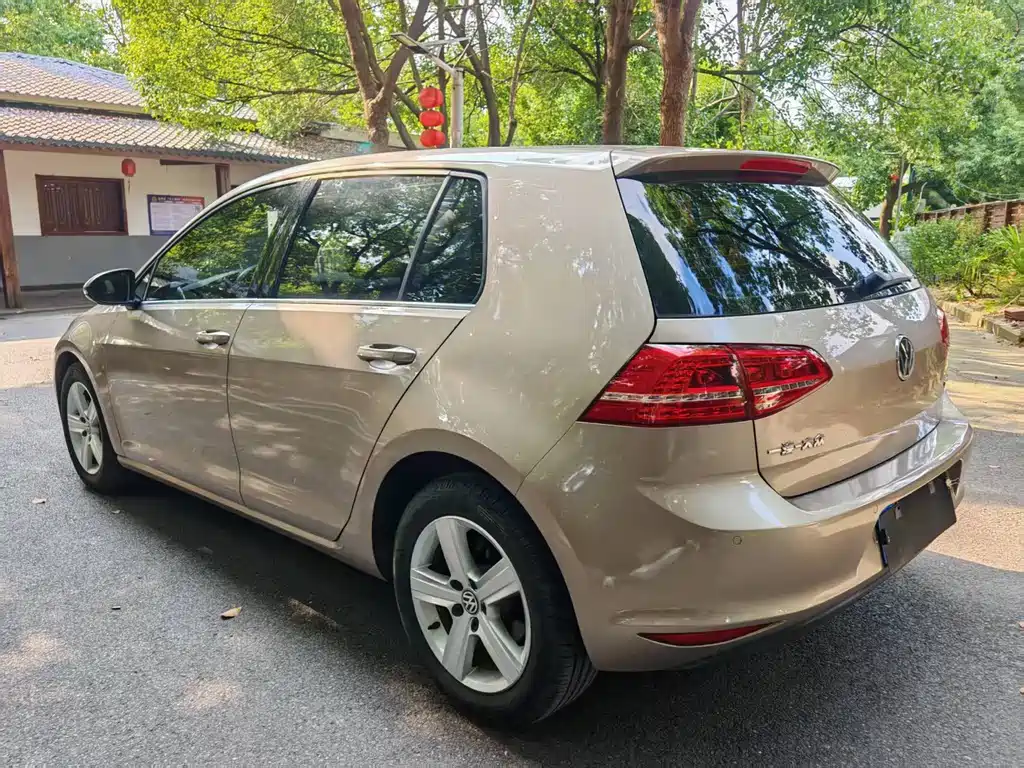 Volkswagen Golf — миниатюра 6