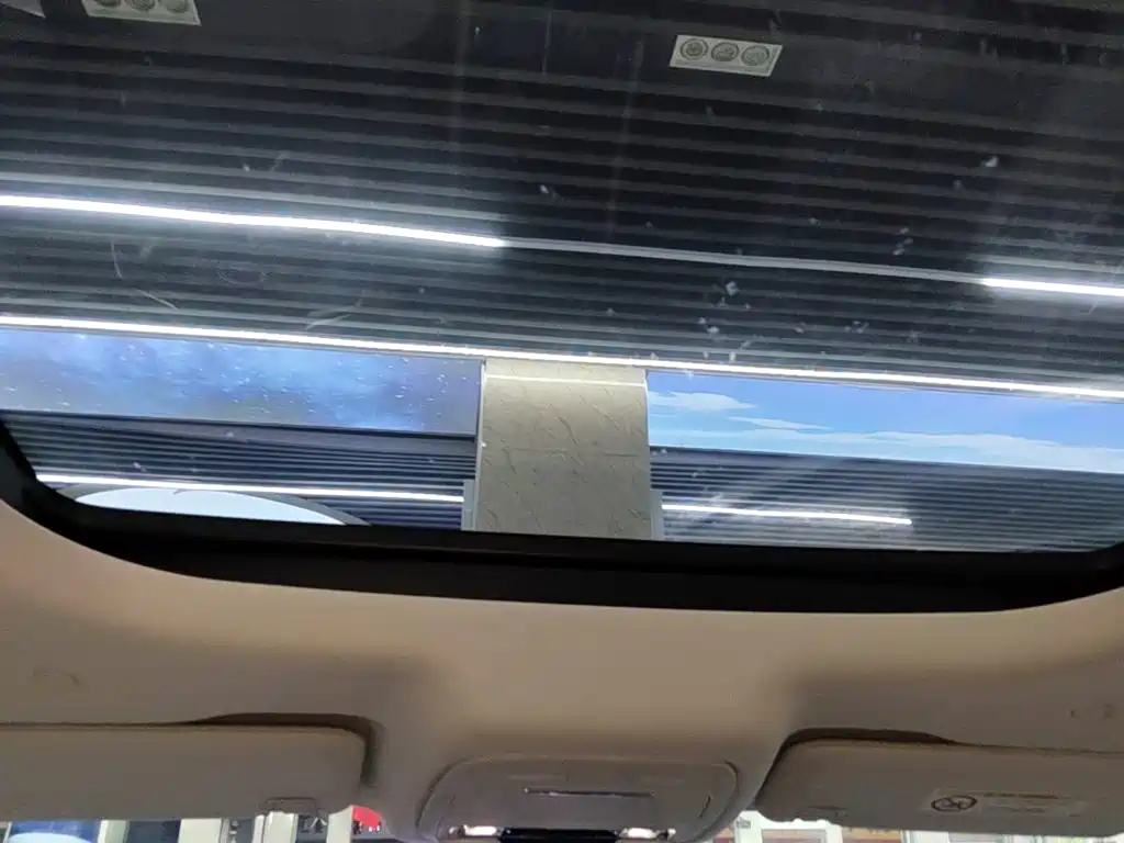 Ford Edge — миниатюра 18