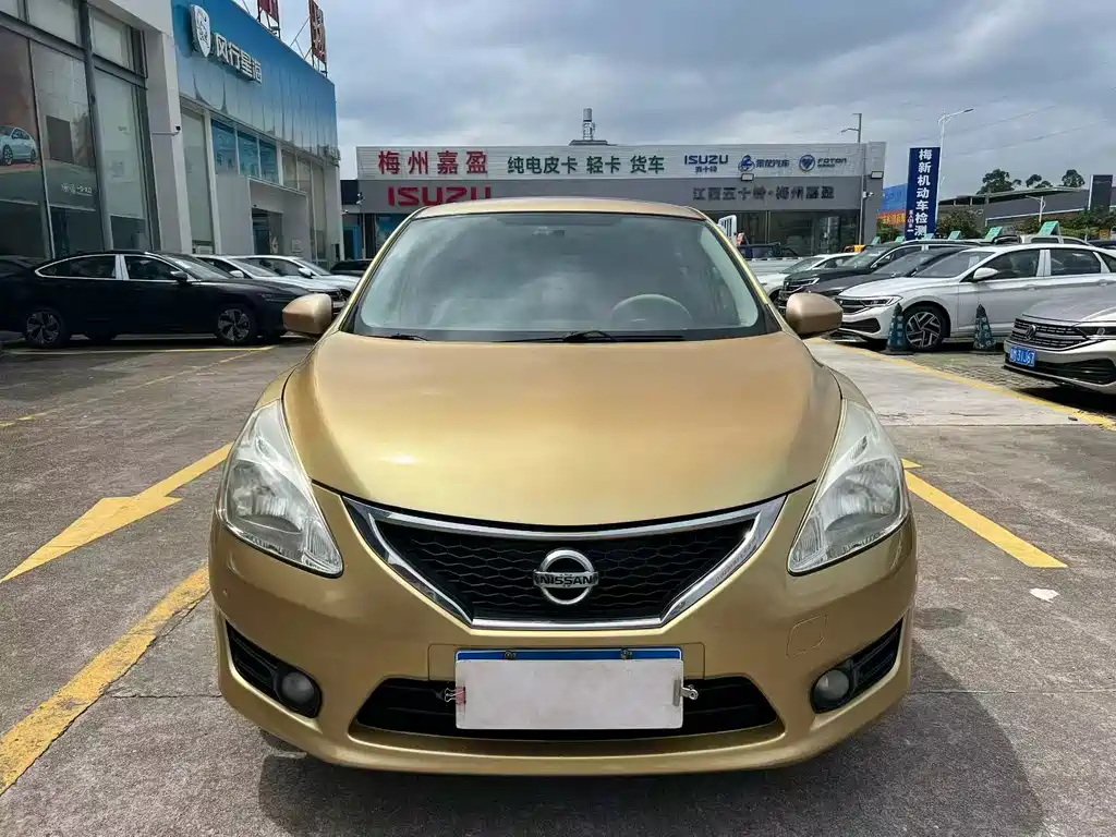 Nissan Tiida — миниатюра 2