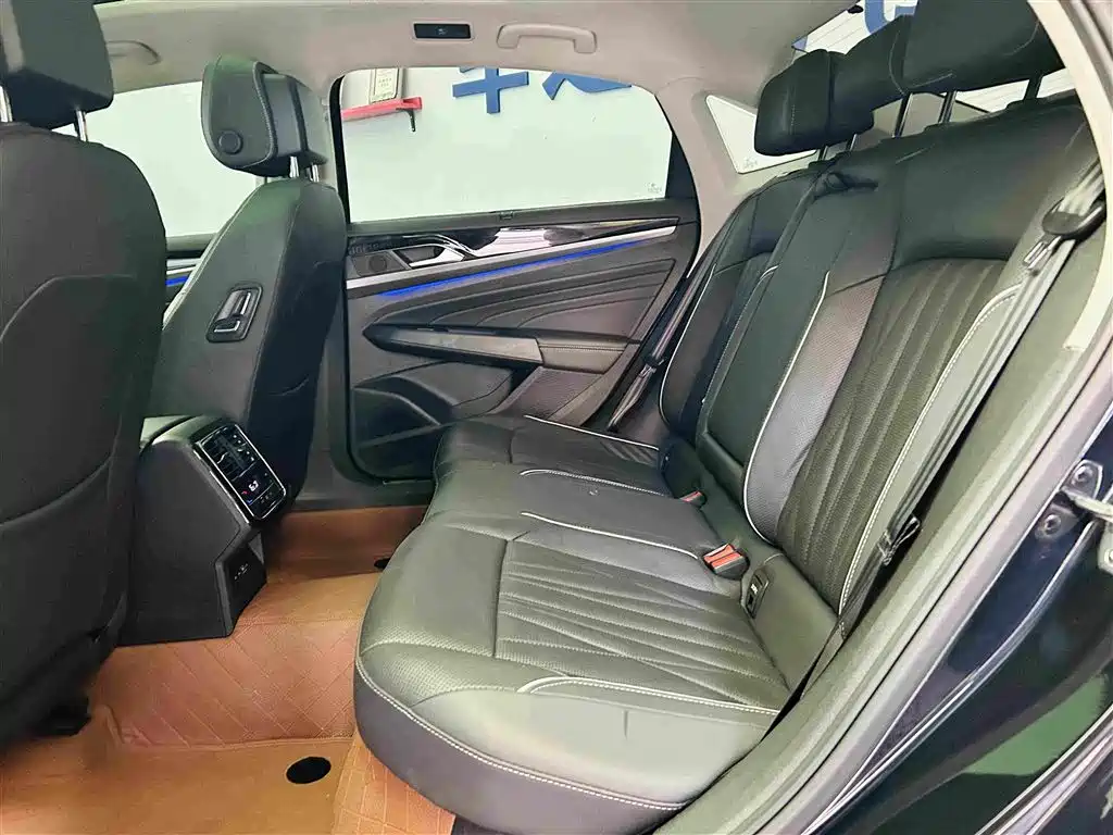 Volkswagen Passat — миниатюра 22