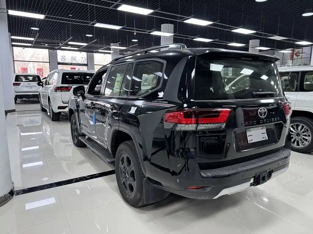 Toyota Land Cruiser 2022 3.3T AT