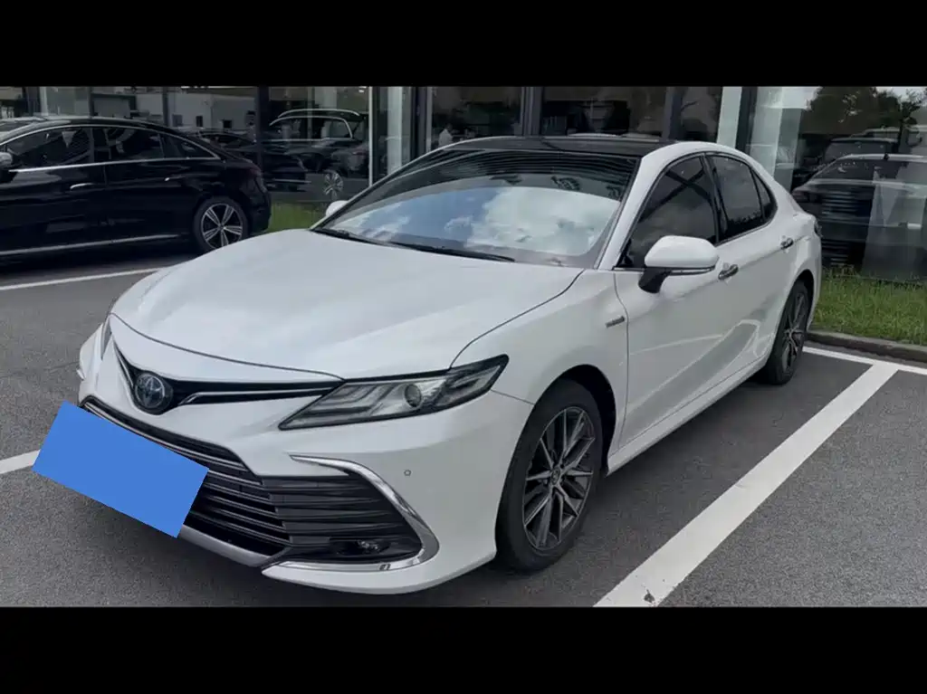 Toyota Camry — миниатюра 2