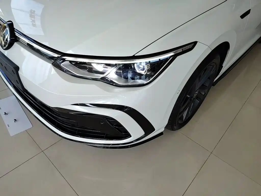 Volkswagen Golf — миниатюра 24