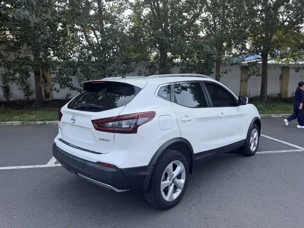 Nissan Qashqai — миниатюра 4