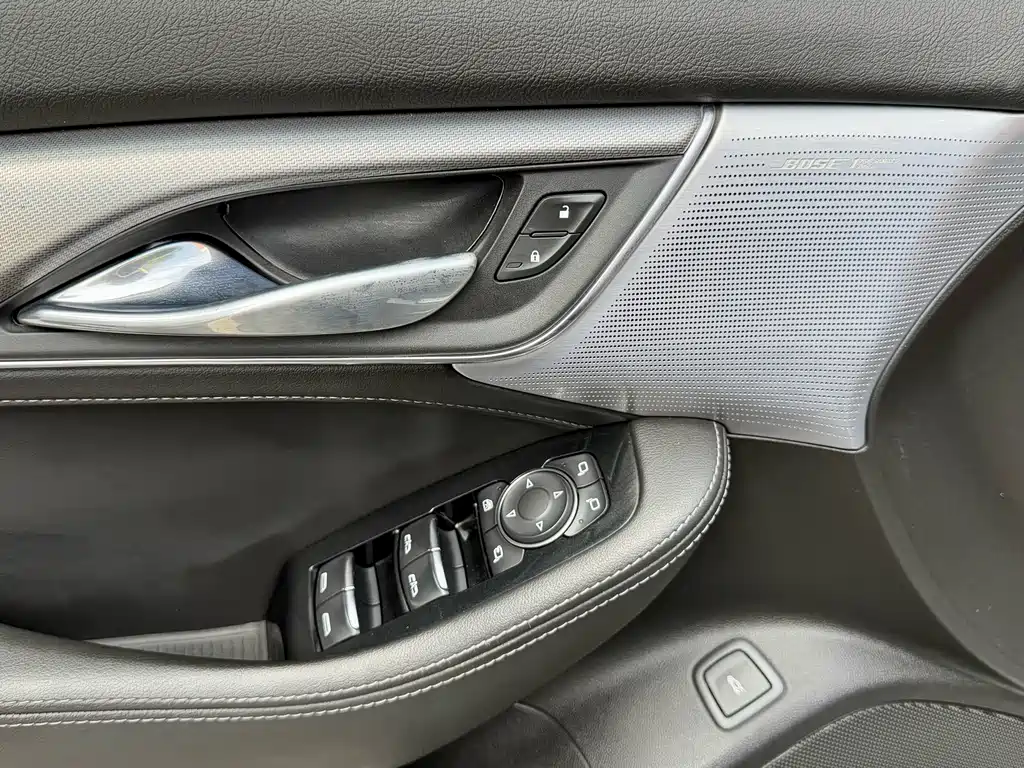 Cadillac CT5 — миниатюра 12