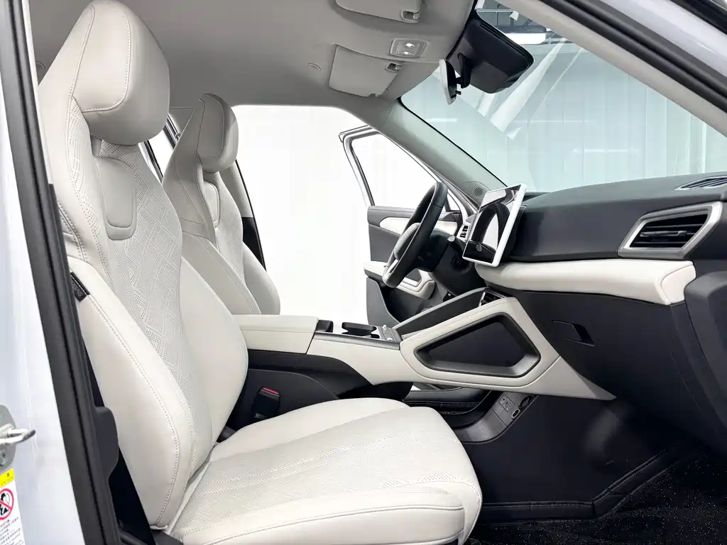 BYD Yuan UP — миниатюра 9