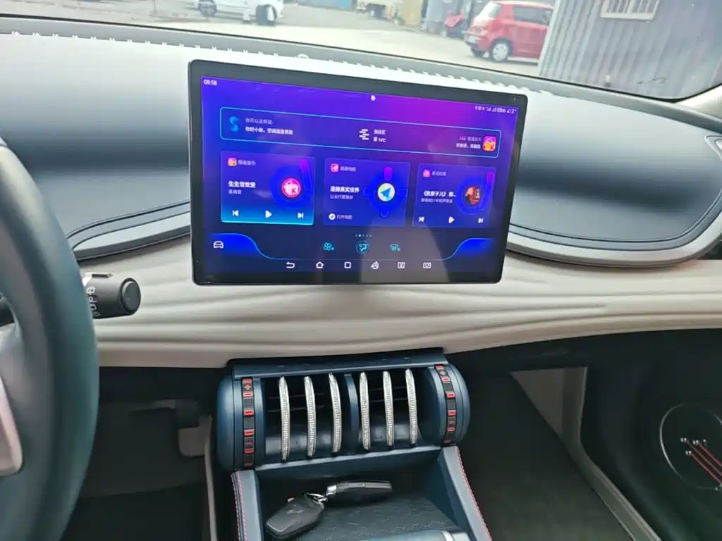 BYD Yuan Plus — миниатюра 13