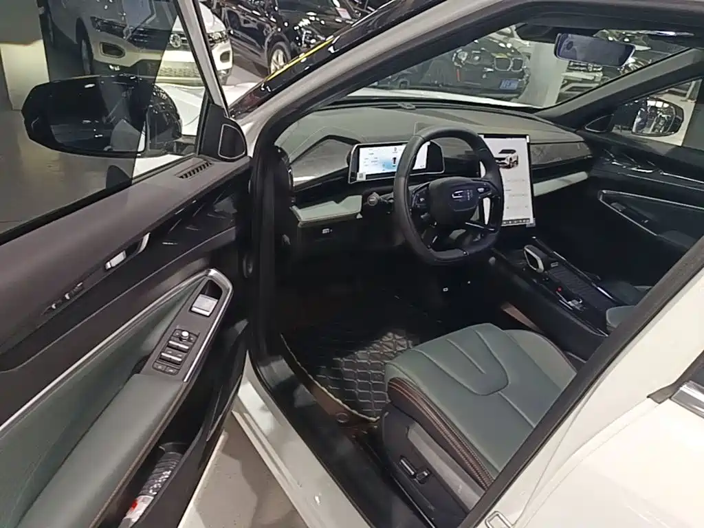 Geely Boyue — миниатюра 16