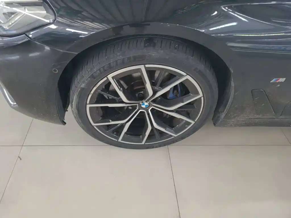BMW 5 Series (Import) — миниатюра 23
