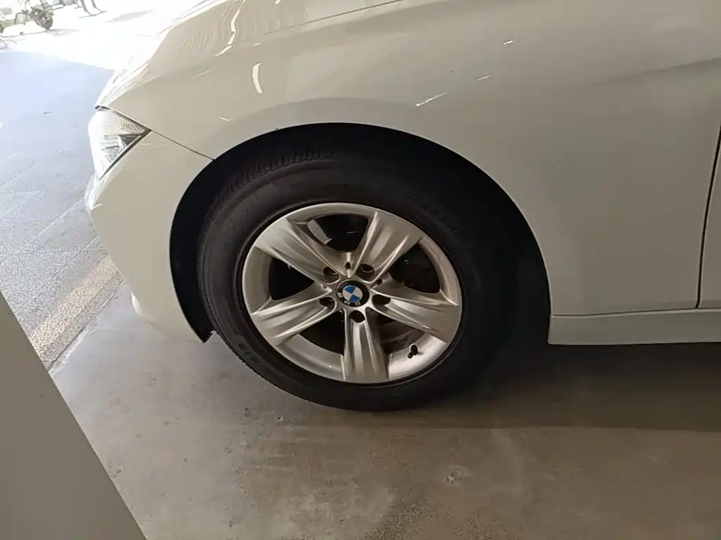 BMW 3 Series — миниатюра 23