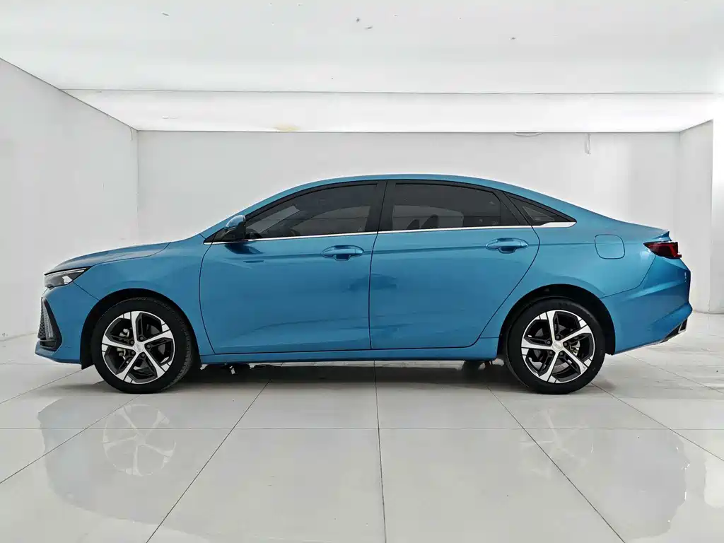 Geely Emgrand — миниатюра 17