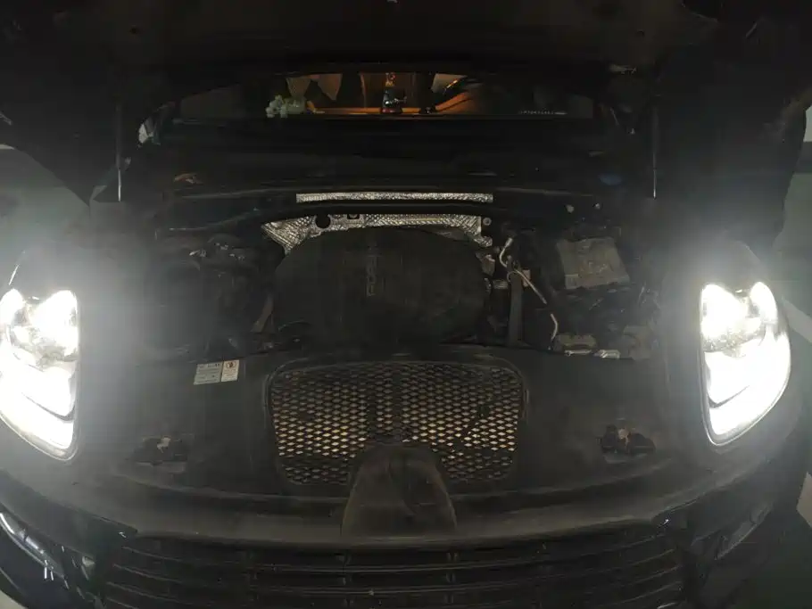 Porsche Macan — миниатюра 10