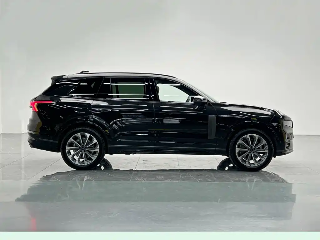 Lynk & Co 09 — миниатюра 7