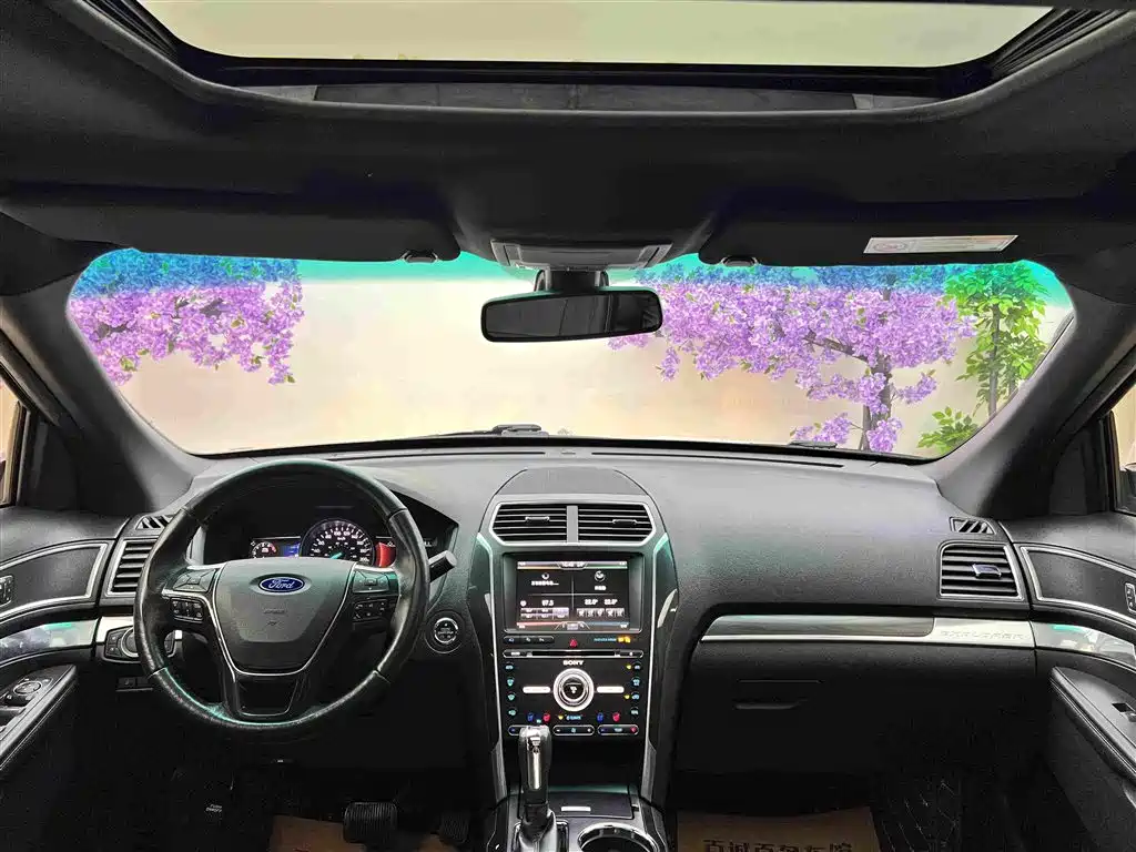 Ford Explorer (Import) — миниатюра 13