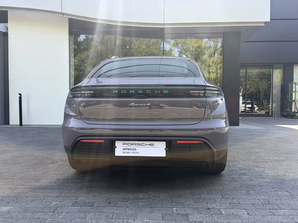 Porsche Macan EV — миниатюра 6