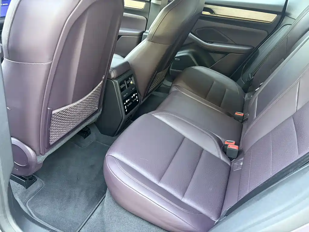 Porsche Macan EV — миниатюра 13