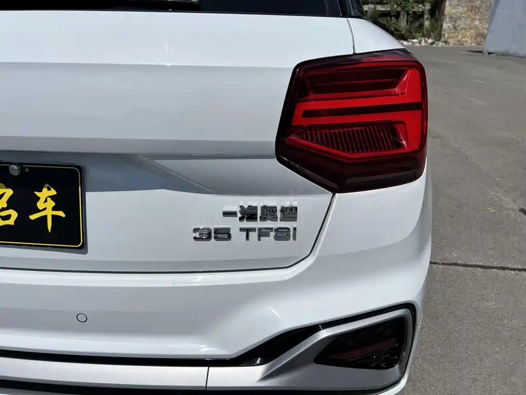 Audi Q2L — миниатюра 12