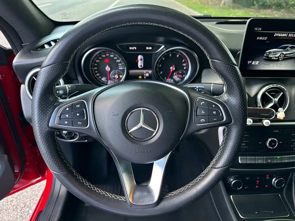 Mercedes-Benz CLA (Import) — миниатюра 7