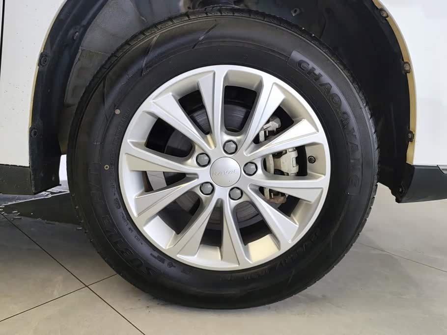 Haval Haval M6 1.5 л 2023 г. Белый, пробег 15700 км