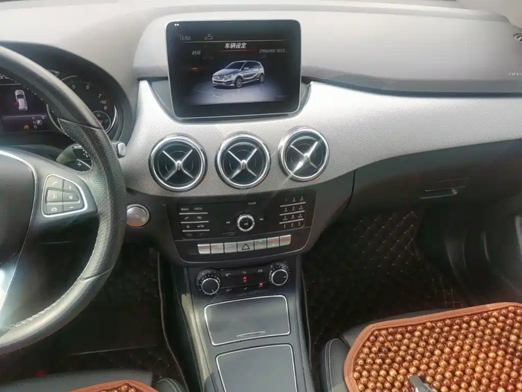Mercedes-Benz B-Class — миниатюра 13
