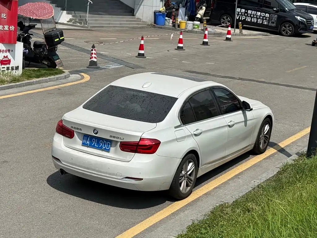 BMW 3 Series — миниатюра 3