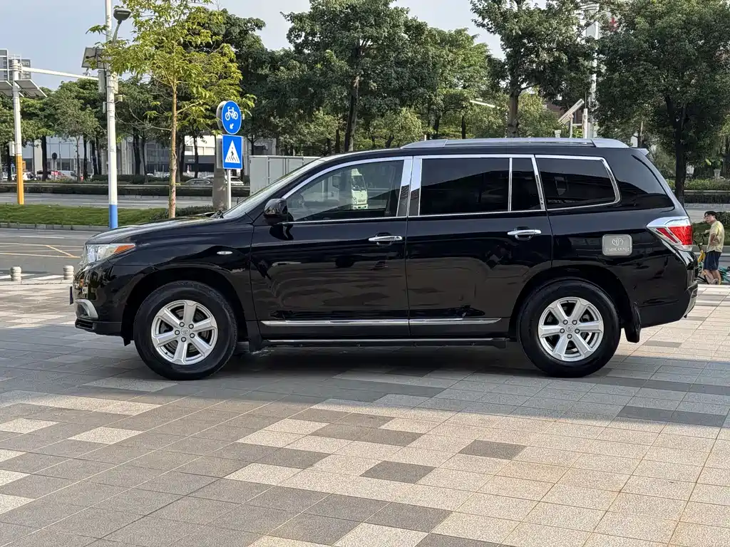 Toyota Highlander — миниатюра 16