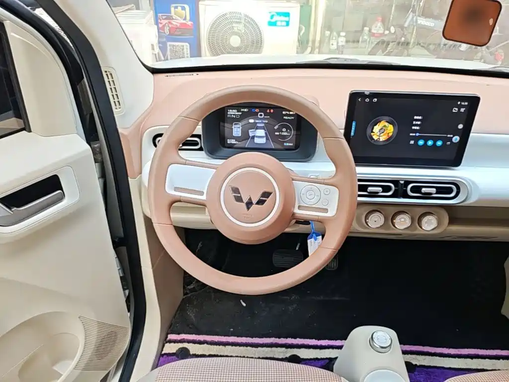 Wuling MINIEV — миниатюра 11