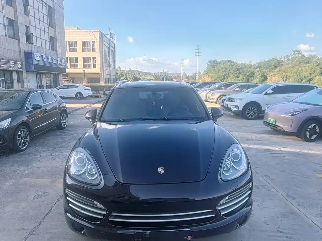 Porsche Cayenne — миниатюра 4