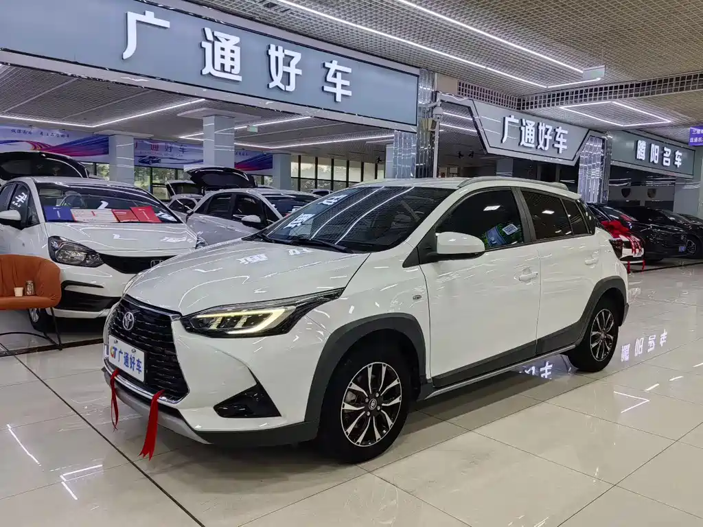 Toyota Yaris L — миниатюра 2