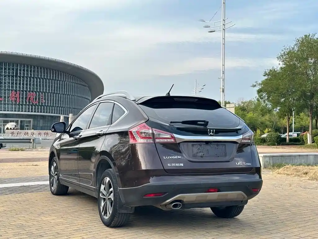 Luxgen U6 — миниатюра 6