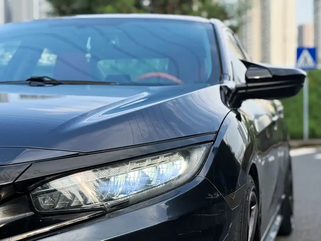 Honda Civic — миниатюра 7