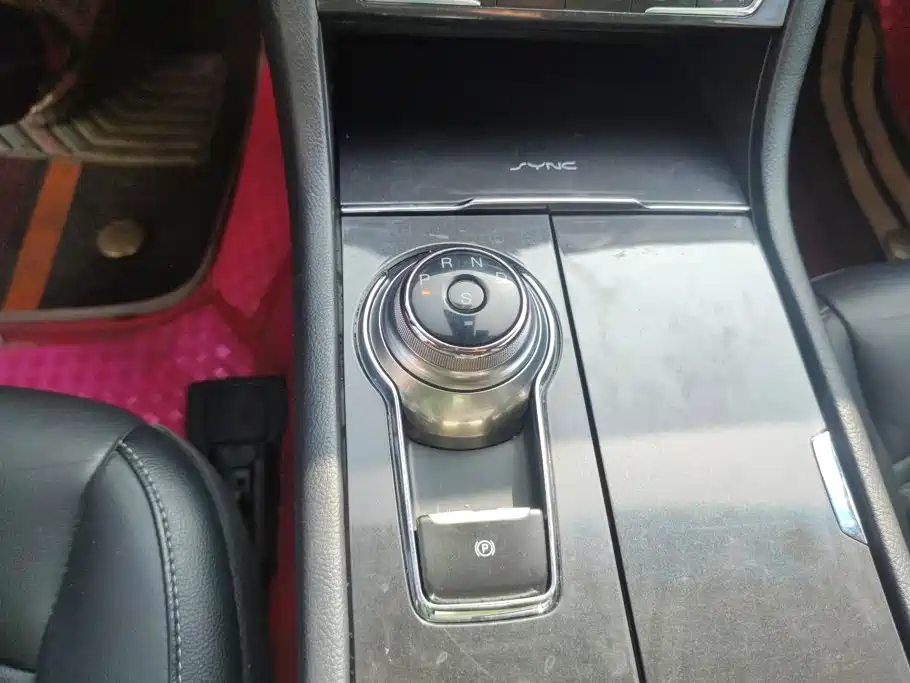Ford Taurus — миниатюра 16