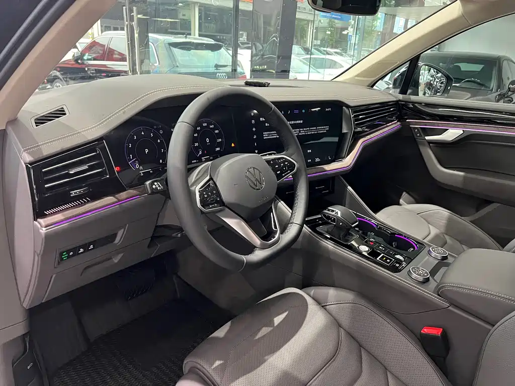 Volkswagen Touareg — миниатюра 11