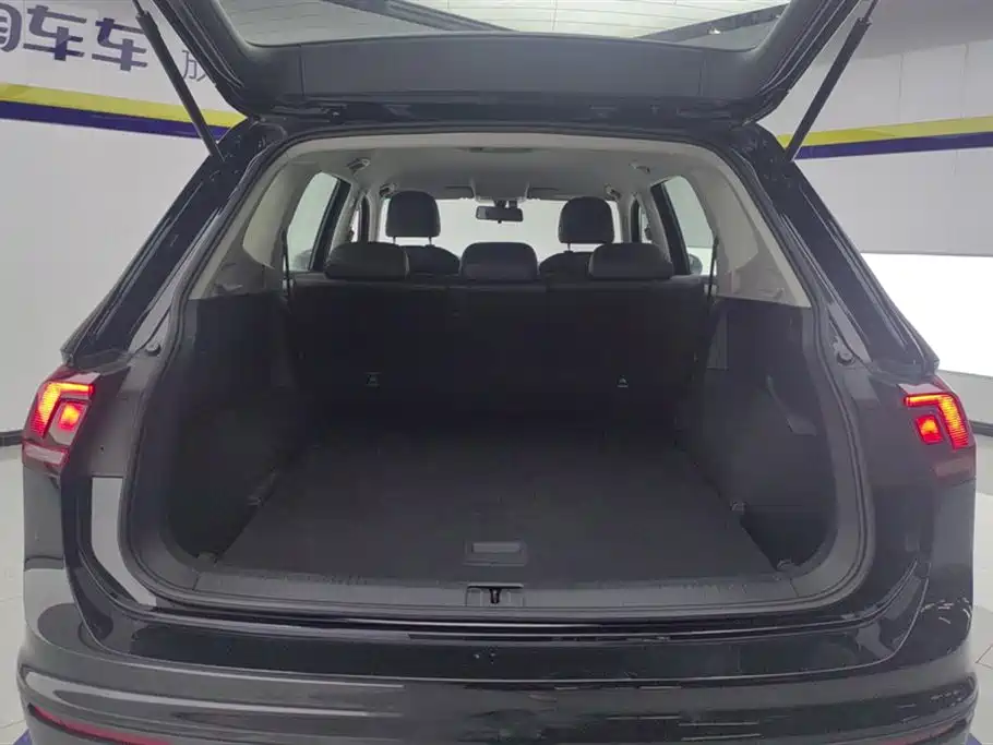 Volkswagen Tiguan L L 2021 330TSI AT