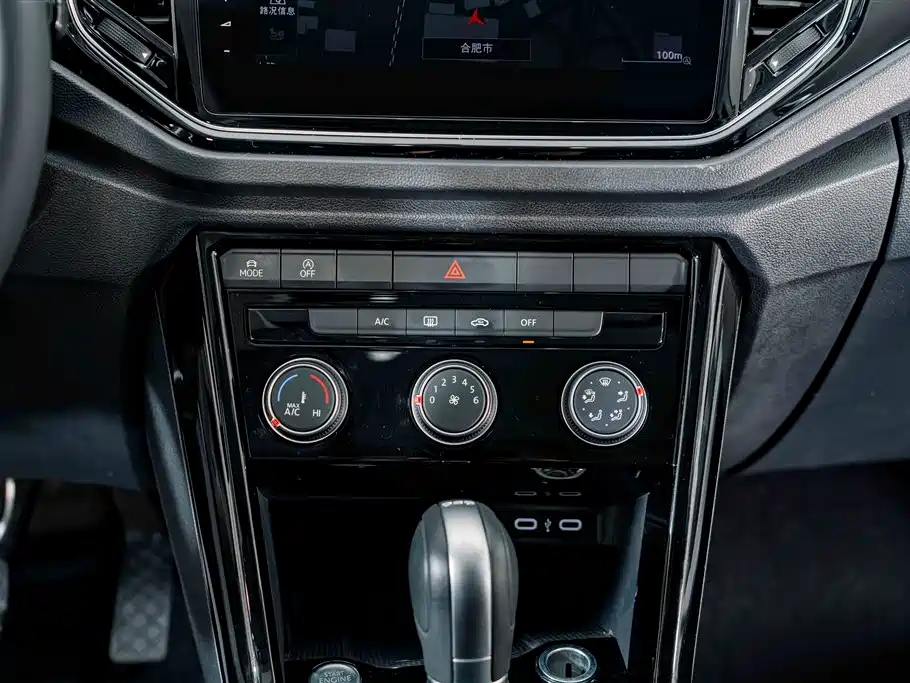 Volkswagen T-Roc — миниатюра 11
