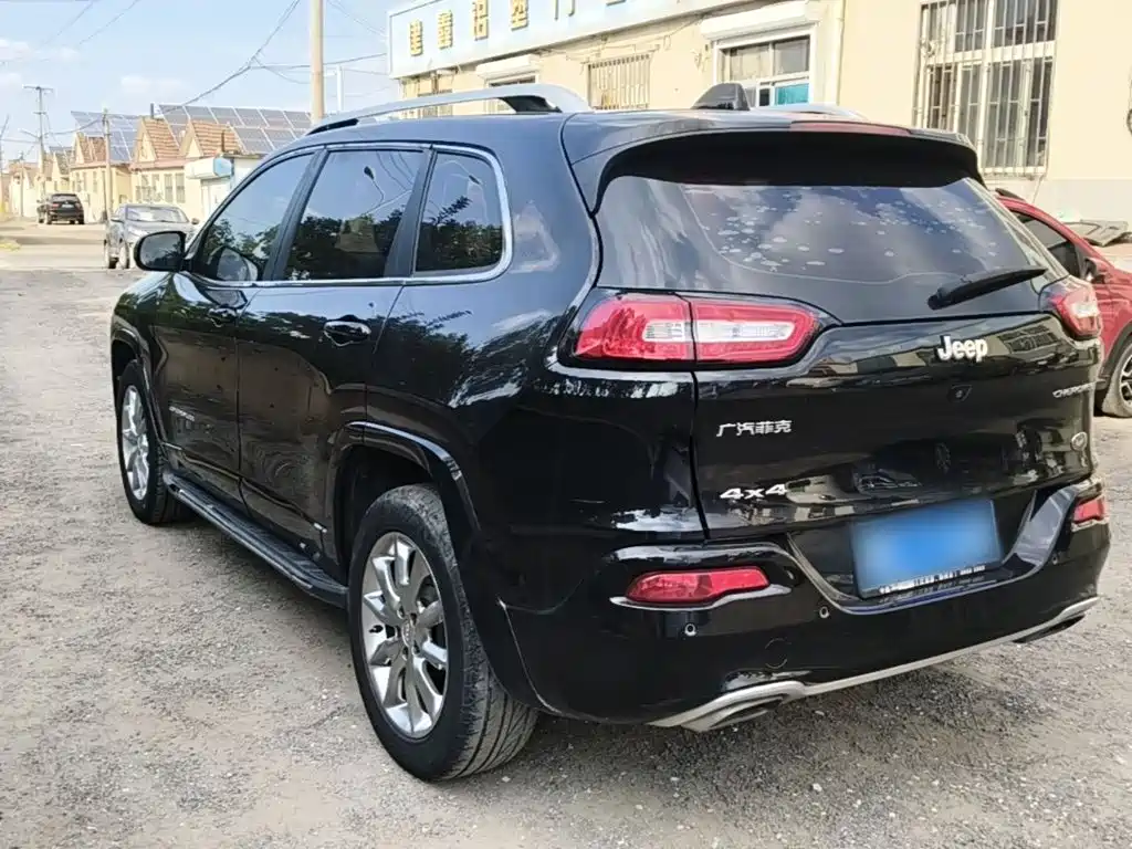 Jeep Cherokee — миниатюра 5