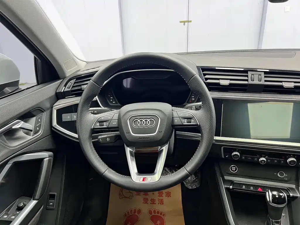 Audi Q3 Sportback — миниатюра 11